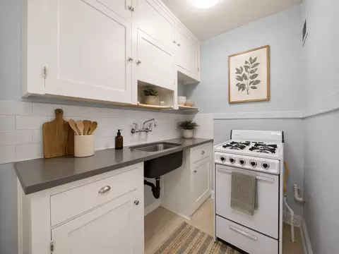 1336 Corona St #18, Denver, CO 80218