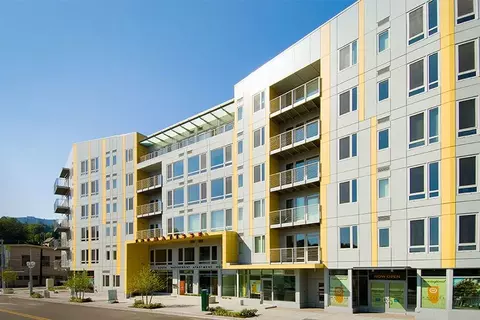 677 S Lowell St #S660, Portland, OR 97239