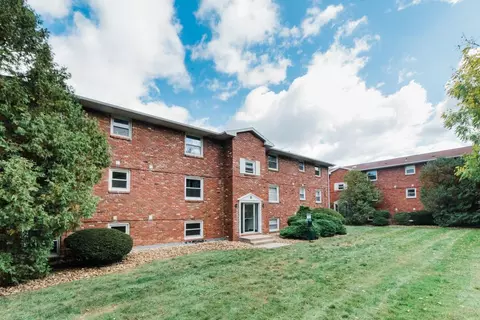 1005-1015 Willowbrook Dr UNIT A10, Greensburg, PA 15601