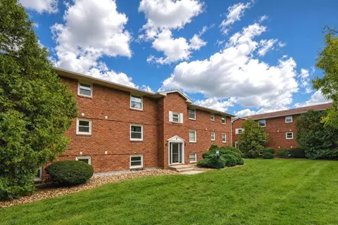 1005-1015 Willowbrook Dr UNIT A10, Greensburg, PA 15601
