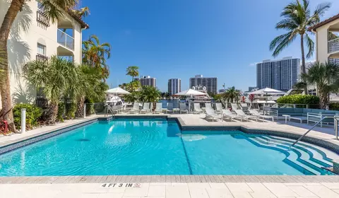 3609 NE 207th St, Aventura, FL 33180