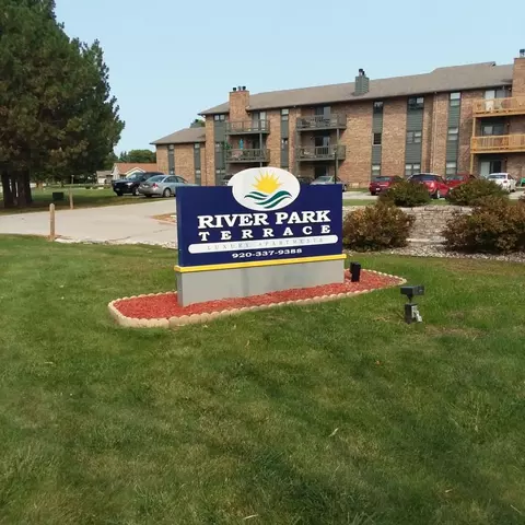 1901 Ridgeway Dr #1901-029, De Pere, WI 54115