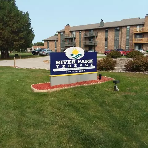 1901 Ridgeway Dr #1901-029, De Pere, WI 54115