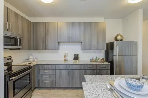 9 Municipal Dr #424, Fishers, IN 46038