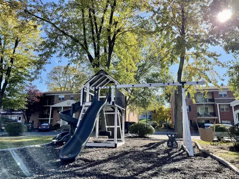 400 E Street Rd #106, Feasterville, PA 19053