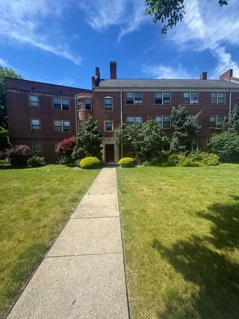 16345 Van Aken Blvd #SUITE 4C, Shaker Heights, OH 44120