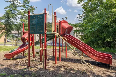 1108 Kennebec St #2, Oxon Hill, MD 20745