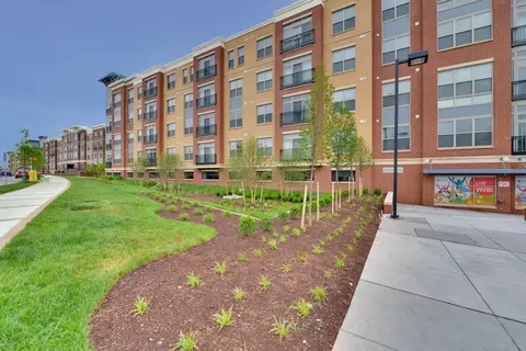 3350 Toledo Ter #144, Hyattsville, MD 20782