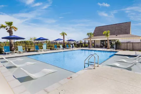 200 Crick Point Way #HB-101, Youngsville, LA 70592