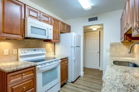 431 SE 13th Ct #C103, Deerfield Beach, FL 33441