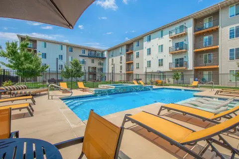 2621 S Jefferson Ave #325, Springfield, MO 65807