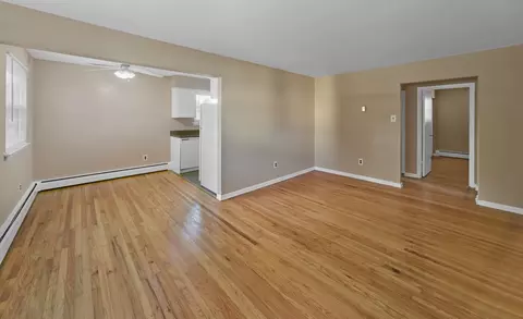 416 Clements Bridge Rd #2B, Barrington, NJ 08007