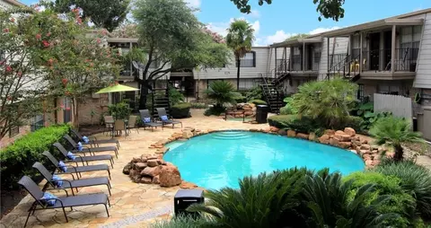 6403 Del Monte Dr #123, Houston, TX 77057