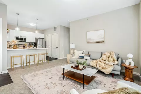 5748 Leila Ln #5825-207, Westerville, OH 43081