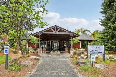 1324 Mill Creek Blvd #C302, Mill Creek, WA 98012