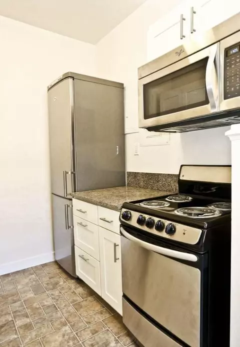 507 Harvard Ave E #202, Seattle, WA 98102