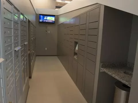 500 Park Ave #609, Baltimore, MD 21201