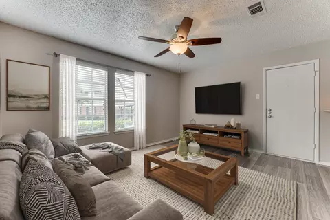 1300 N 45th St #1622, Corsicana, TX 75110