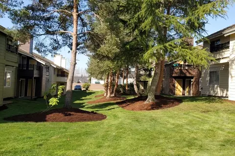 6508 64th St NE #C205, Marysville, WA 98270