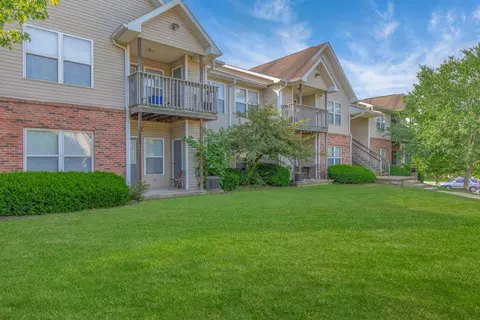 1200 S Rolling Ridge Way #D18, Bloomington, IN 47403