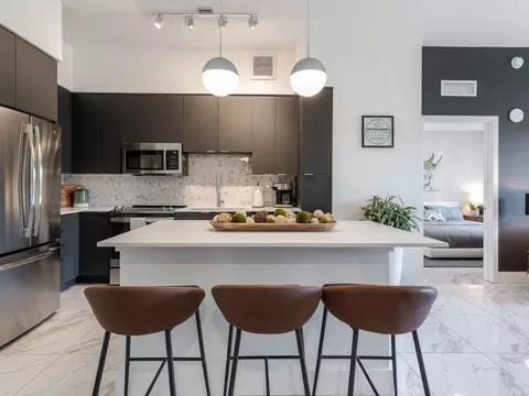 8021 Peters Rd #142, Plantation, FL 33324