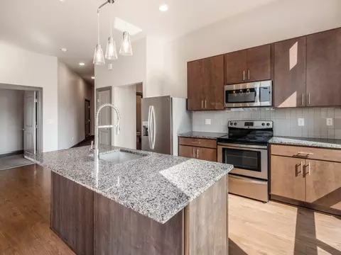 303 S Front St #112, Columbus, OH 43215