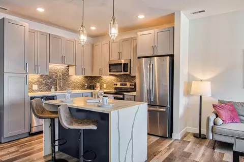 2400 S 9th St #418, Saint Louis, MO 63104