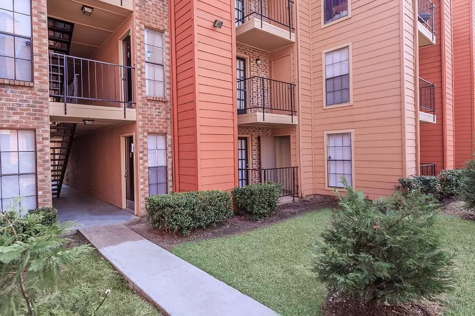 11100 Walnut Hill Ln #W-3102, Dallas, TX 75238 photo 18