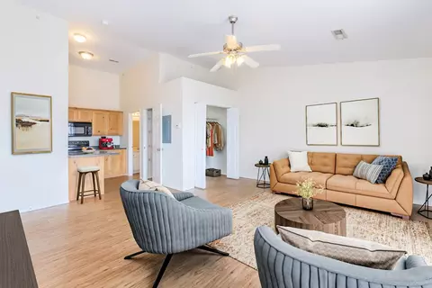 2861 S Nettleton Ave #304, Springfield, MO 65807