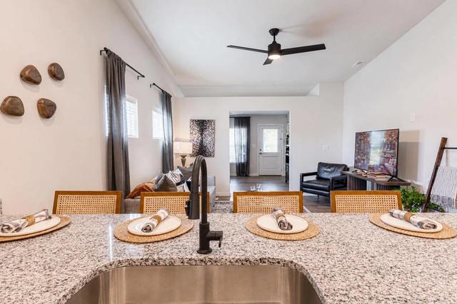 9701 N Ambassador Dr #33-9661, Kansas City, MO 64153