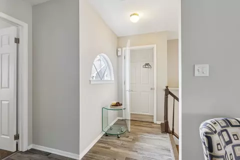701 Royal Oaks Ct #4007, Monmouth Junction, NJ 08852