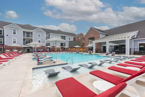 800 Marion Pugh Dr, College Station, TX 77840