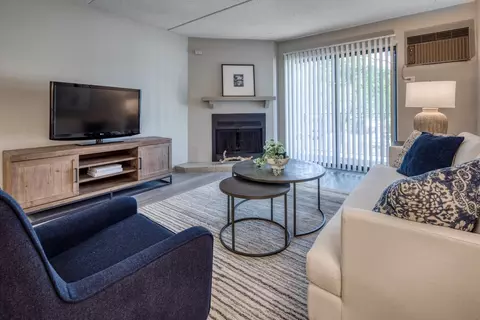 701 Royal Saint George Dr #777111, Naperville, IL 60563