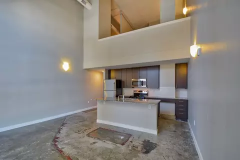 717 Locust St #505, Des Moines, IA 50309