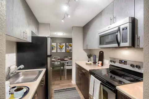 6802 Coal Creek Pkwy SE #B-107, Bellevue, WA 98006