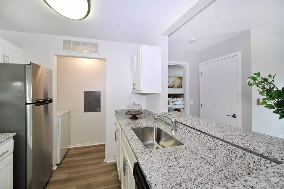  2000 Elmhurst Cir #04103, Oxford, MI 48359 photo 3