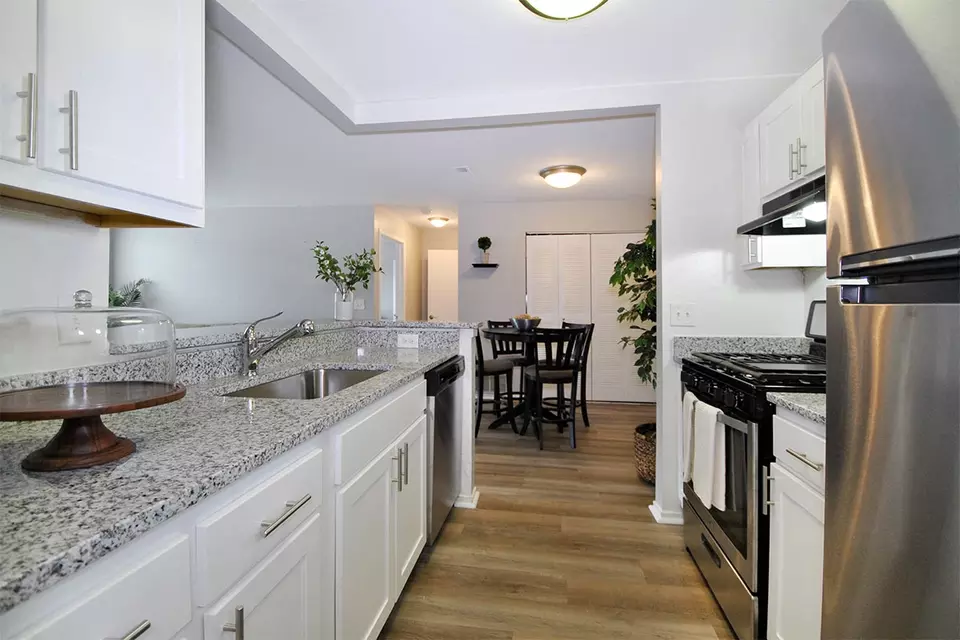  2000 Elmhurst Cir #04103, Oxford, MI 48359 photo 10