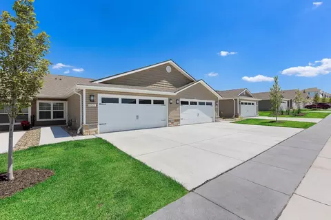 16925 Jardine Plz #8017C, Bennington, NE 68007