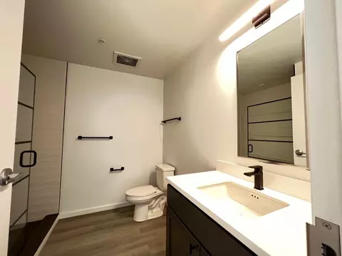 725 W Pratt St #412, Baltimore, MD 21201