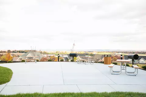 2401 Highpoint View Ct #05-400, Frederick, MD 21702 photo 3