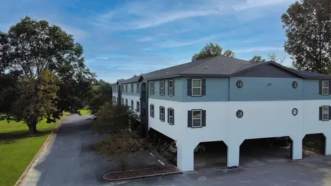 215 Main Ave #308, Northport, AL 35476
