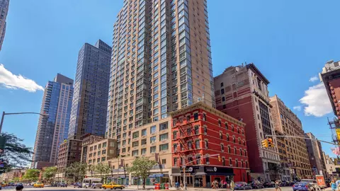 777 6th Ave #16E, New York, NY 10001