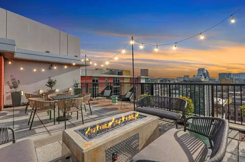 1200 NW Marshall St #1207, Portland, OR 97209