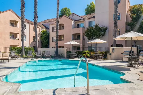 1801 Aviation Way #1-240, Redondo Beach, CA 90278