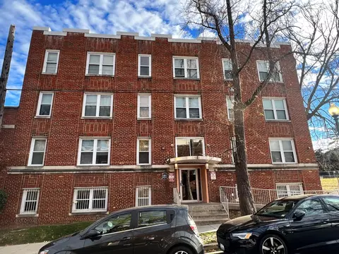 4211 2nd St NW #303, Washington, DC 20011