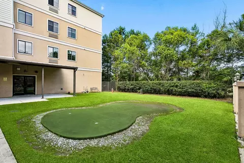 101 Holiday Blvd #432, Covington, LA 70433