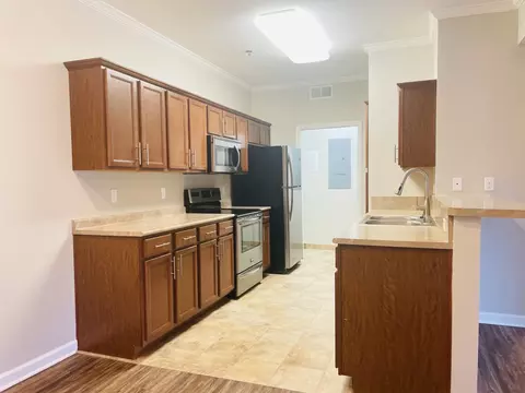 300 Griffin Gate Dr #B -B-03, Hopkinsville, KY 42240