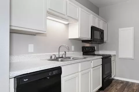 4811 Duncanville Rd #806, Dallas, TX 75236