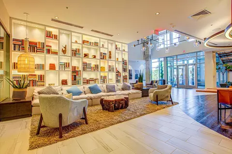 950 S George Mason Dr #361, Arlington, VA 22204