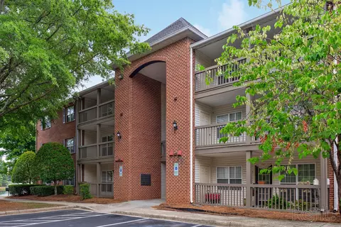 3971 River Pointe Pl #31261, High Point, NC 27265